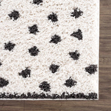 Cargar imagen en el visor de la galería, Chaia Dotted Black &amp; White Plush Rug

