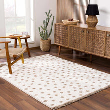 Cargar imagen en el visor de la galería, Chaia Dotted Cream &amp; Brown Plush Rug
