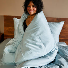 Carregar imagem no visualizador da galeria, Bamboo 3pc Duvet Cover Set - Sky - Final Sale/No Returns
