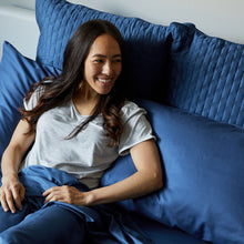 Load image into Gallery viewer, Bamboo Pillowcase Set – Indigo
