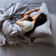 Load image into Gallery viewer, Bamboo Fitted Sheet - Platinum
