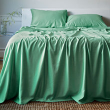 Carregar imagem no visualizador da galeria, Bamboo Bed Sheet Set - Seaglass
