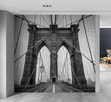 Cargar imagen en el visor de la galería, Black and White Brooklyn Bridge Wallpaper Mural. New York City Theme Decor. #6798
