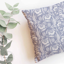 Carregar imagem no visualizador da galeria, But First, Flowers - Mesh Stencil 12x12
