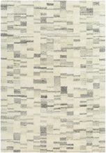 Cargar imagen en el visor de la galería, Cathal Broken Striped Area Rug
