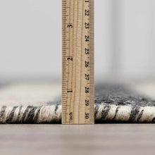 Cargar imagen en el visor de la galería, Chilliwack Gray Plaid Wool Rug
