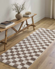 Carregar imagem no visualizador da galeria, Canika Brown Washable Checkered Area Rug
