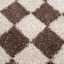Carregar imagem no visualizador da galeria, Canika Brown Washable Checkered Area Rug

