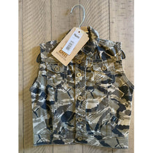 Carregar imagem no visualizador da galeria, ORIGINAL BRAND GS115 NEW COLLECTION TODDLERS SLEEVELESS CAMO JACKET SIZE 4T
