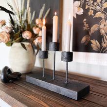 Carregar imagem no visualizador da galeria, Distressed Black Metal Candle Holder
