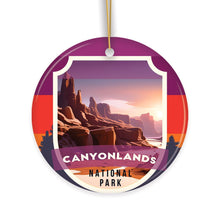 Carregar imagem no visualizador da galeria, Canyonlands National Park Retro Style Ornament, Utah  Tourist Attraction and Gift
