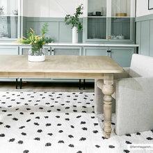 Cargar imagen en el visor de la galería, Chaia Dotted Black &amp; White Plush Rug
