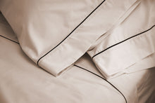 Load image into Gallery viewer, Cotton Piping Design Bed Sheet Set

