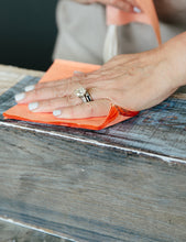Cargar imagen en el visor de la galería, Copper Leaf
