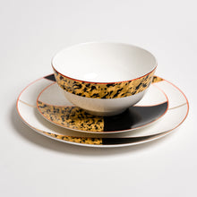 Cargar imagen en el visor de la galería, Ozarke&#39;s Tigress Golden Black Plates Set
