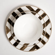 Load image into Gallery viewer, Ozarke&#39;s Davi Black Crossroad Plates Set
