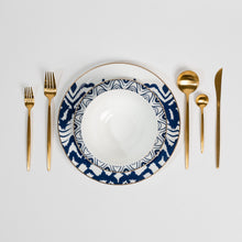 Cargar imagen en el visor de la galería, Ozarke&#39;s Parker Blue Designed Plates Set
