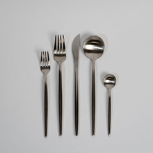 Carregar imagem no visualizador da galeria, Royal Cutlery Set
