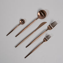 Cargar imagen en el visor de la galería, Royal Cutlery Set
