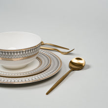 Carregar imagem no visualizador da galeria, Ozarke&#39;s Urban Retreat Plate Set
