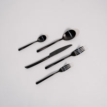 Cargar imagen en el visor de la galería, Kaya Black Cutlery Set
