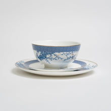 Load image into Gallery viewer, Blue Flower Plates Set
