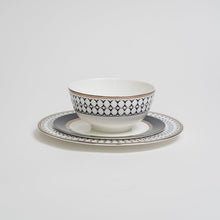 Load image into Gallery viewer, Vertex Wooden Plates Set
