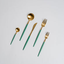 Carregar imagem no visualizador da galeria, Royal Cutlery Set
