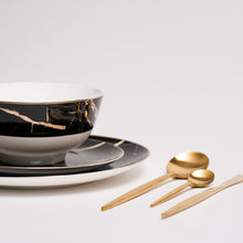 Cargar imagen en el visor de la galería, Ozarke&#39;s Libra Black Marble Plate Set
