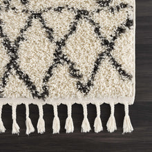 Load image into Gallery viewer, Emlenton Berber Shag with Tassels - Clearance
