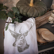 Load image into Gallery viewer, Deer Head - Mesh Stencil 9x12
