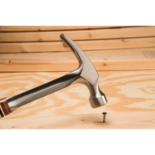 Carregar imagem no visualizador da galeria, Estwing E20S 20oz Rip Hammer w/ Leather Grip
