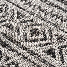 Cargar imagen en el visor de la galería, Catrine Indoor &amp; Outdoor Rug - Clearance
