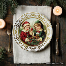 Carregar imagem no visualizador da galeria, Victorian Elegance Set of 4 Plates with Real Gold Trim, Holiday Christmas Red and Green Tableware Collection
