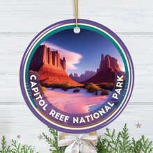 Carregar imagem no visualizador da galeria, Capitol Reef National Park Retro Style Ornament, Utah  Tourist Attraction and Gift
