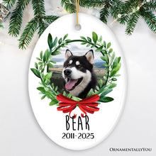 Carregar imagem no visualizador da galeria, Pet Memorial Personalized Photo Ornament, In Memory of Dog or Cat Gift
