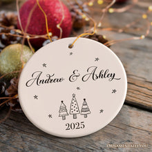 Carregar imagem no visualizador da galeria, Minimalist Couple Personalized Simple Christmas Ornament with Custom Name
