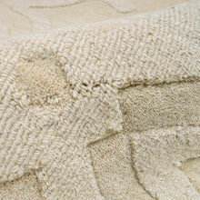 Carregar imagem no visualizador da galeria, Fyffe Embossed Beige Wool Area Rug
