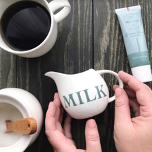 Cargar imagen en el visor de la galería, Farm Animals - Mesh Stencil 8.5 x 11
