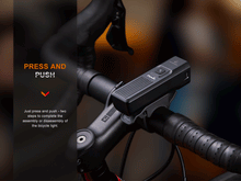 Carregar imagem no visualizador da galeria, Fenix BC15R Lightweight Rechargeable Bicycle Light
