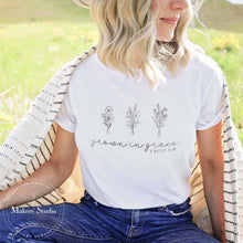 Carregar imagem no visualizador da galeria, Floral Faith - Mesh Stencil 12x18
