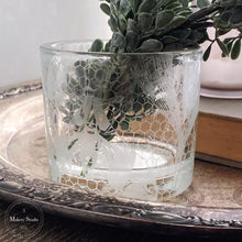 Cargar imagen en el visor de la galería, Flowers and Insects - Mesh Stencil - 12x12
