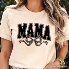 Carregar imagem no visualizador da galeria, Coquette Leopard Mama T-Shirt, Retro Bow Varsity Tee for Trendy Moms
