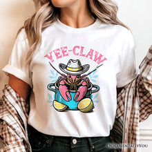 Carregar imagem no visualizador da galeria, Crawfish Yee-Claw Western Cowboy T-Shirt, Summer Boil Season Tee for Fisherman
