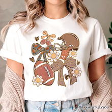 Carregar imagem no visualizador da galeria, Football Mom Coquette Bow Daisy T-Shirt, Retro Fall Game Day Preppy Tee
