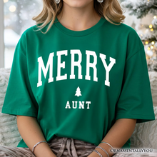 Carregar imagem no visualizador da galeria, Merry Aunt Retro Christmas T-Shirt, Matching Family Holiday Tee
