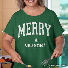 Carregar imagem no visualizador da galeria, Merry Grandma Retro Christmas T-Shirt, Matching Family Holiday Tee
