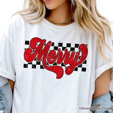 Carregar imagem no visualizador da galeria, Merry Retro T‑Shirt, Christmas Checkered Tee
