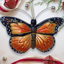 Carregar imagem no visualizador da galeria, Monarch Butterfly Glass Christmas Ornament
