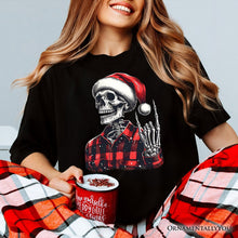Carregar imagem no visualizador da galeria, Buffalo Plaid Christmas Skeleton T‑Shirt, Brutal Guys Tee
